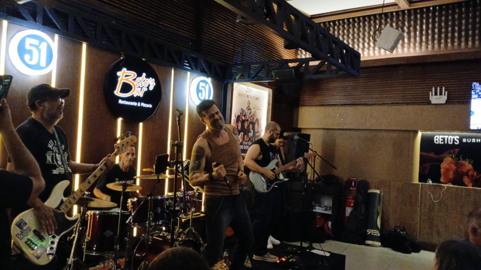 Banda Vinil89 tocando ao vivo