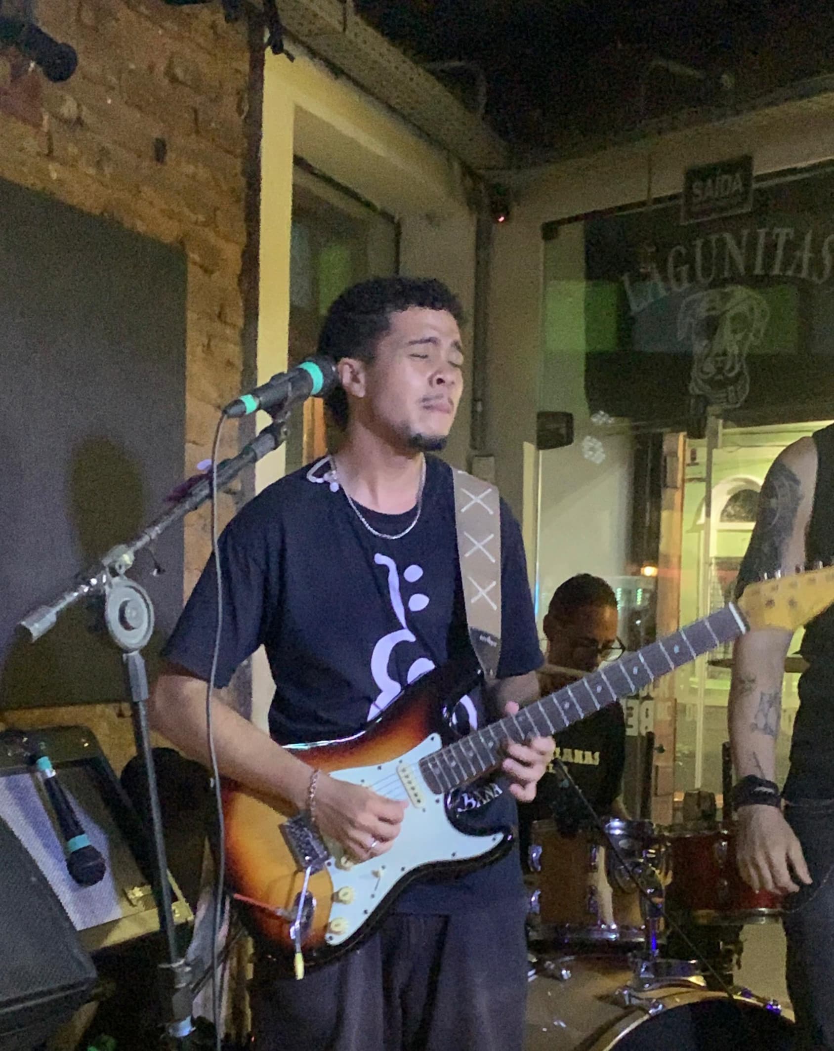 Vinil89 guitarist_1